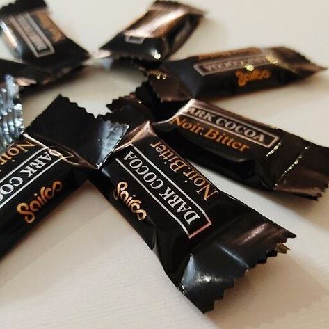 شکلات تلخ کنار قهوه سایرو=alt